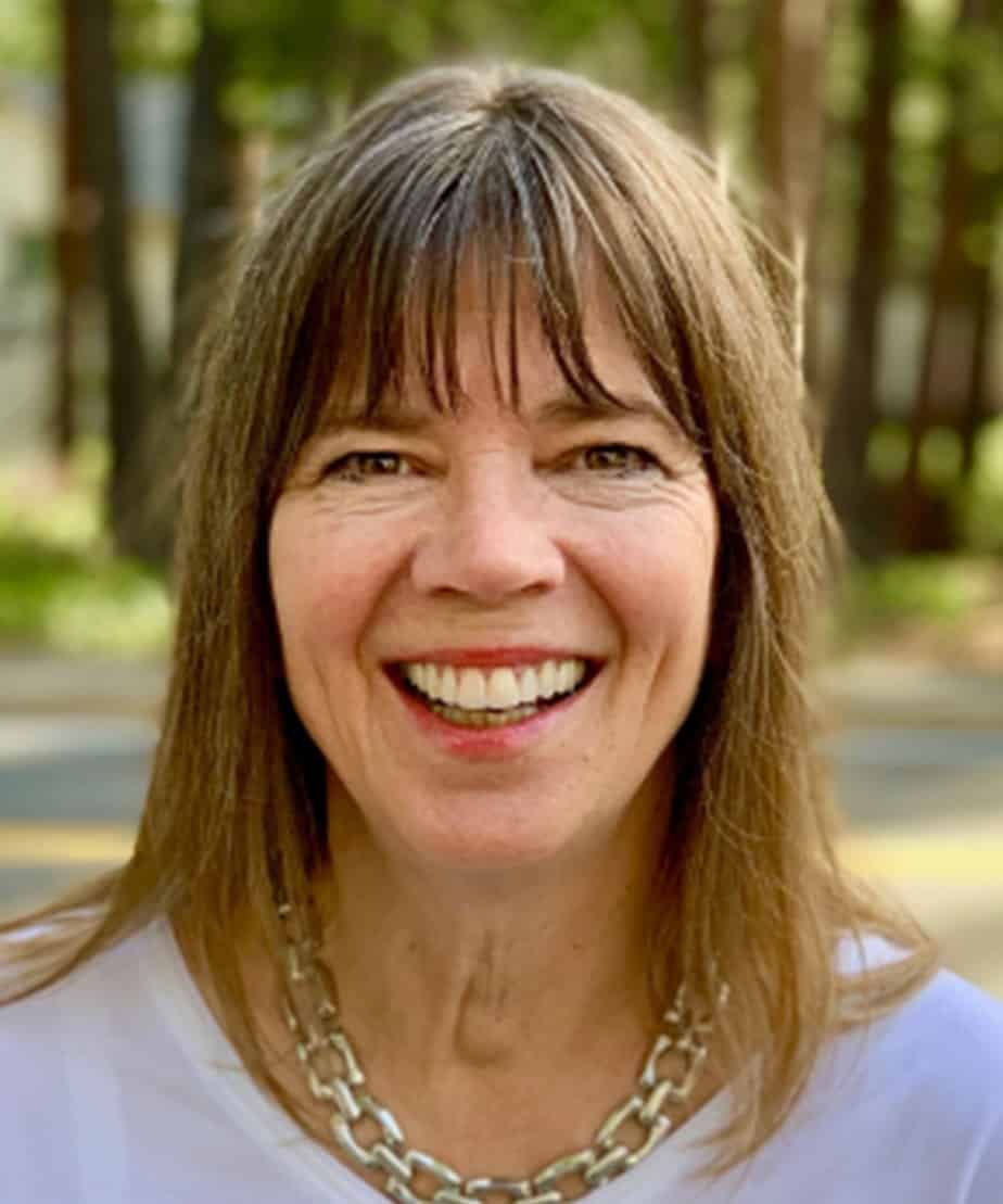 Cathy Norris working as a customer experience expert with the Jill Raff Group
